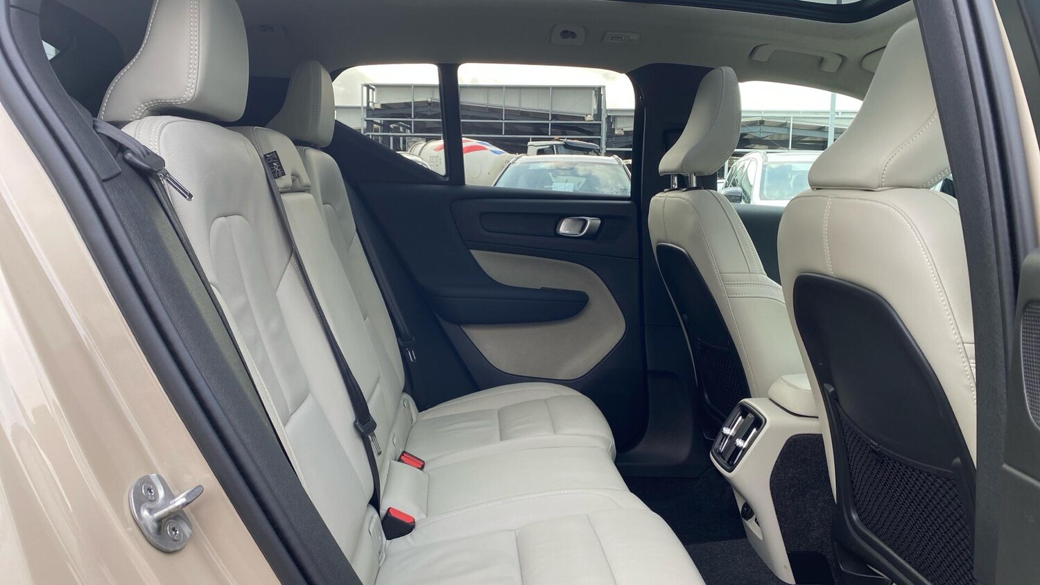 Used Volvo XC40 2025 for sale - 77695690: Photo 14