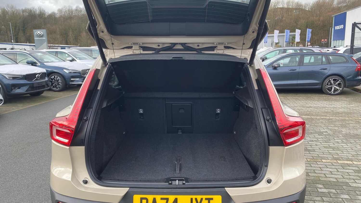 Used Volvo XC40 2025 for sale - 77695690: Photo 35