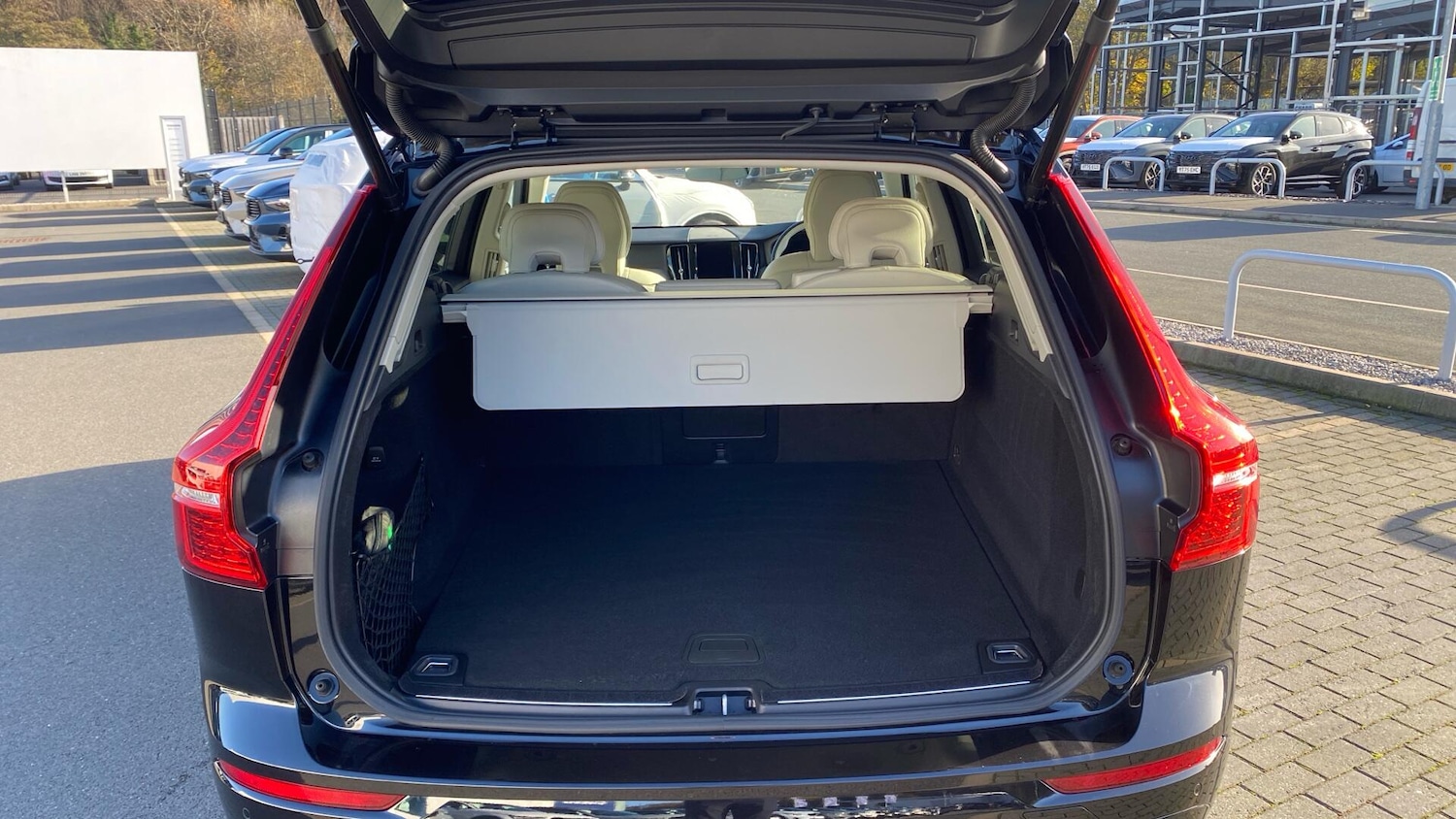 Used Volvo XC60 2023 for sale - 76613100: Photo 14