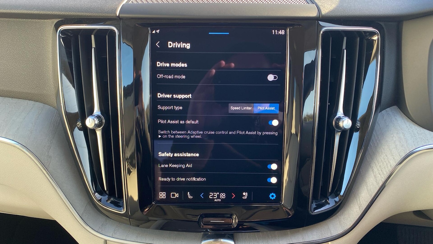 Used Volvo XC60 2023 for sale - 76613100: Photo 16