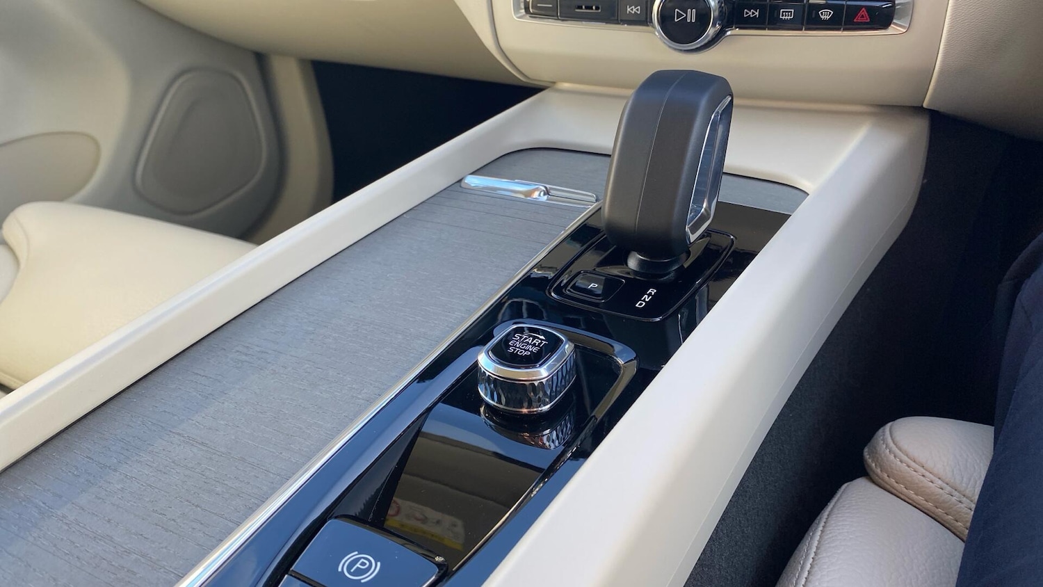 Used Volvo XC60 2023 for sale - 76613100: Photo 26