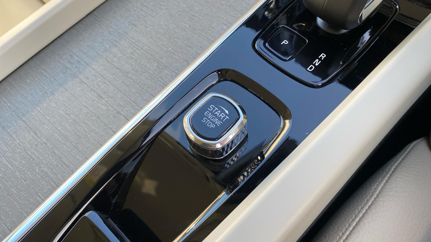 Used Volvo XC60 2023 for sale - 76613100: Photo 27