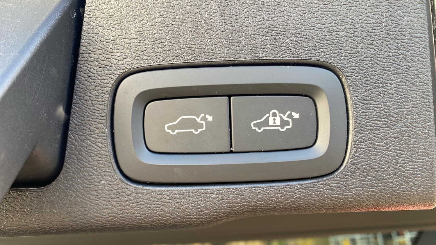 Used Volvo XC60 2023 for sale - 76613100: Photo 34