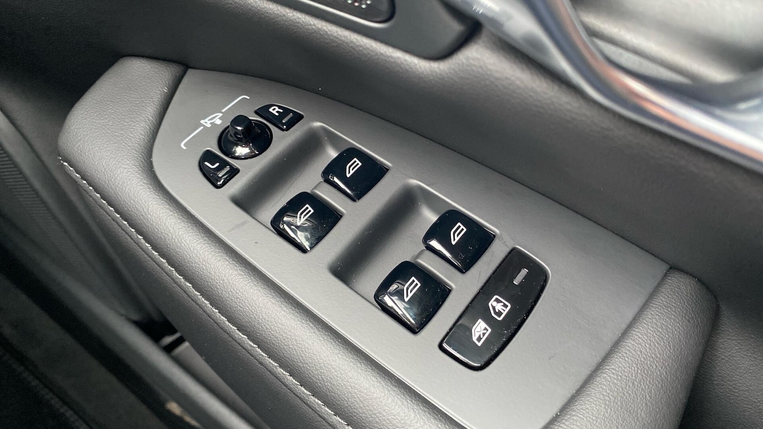 Used Volvo V90 2025 for sale - 76801937: Photo 25