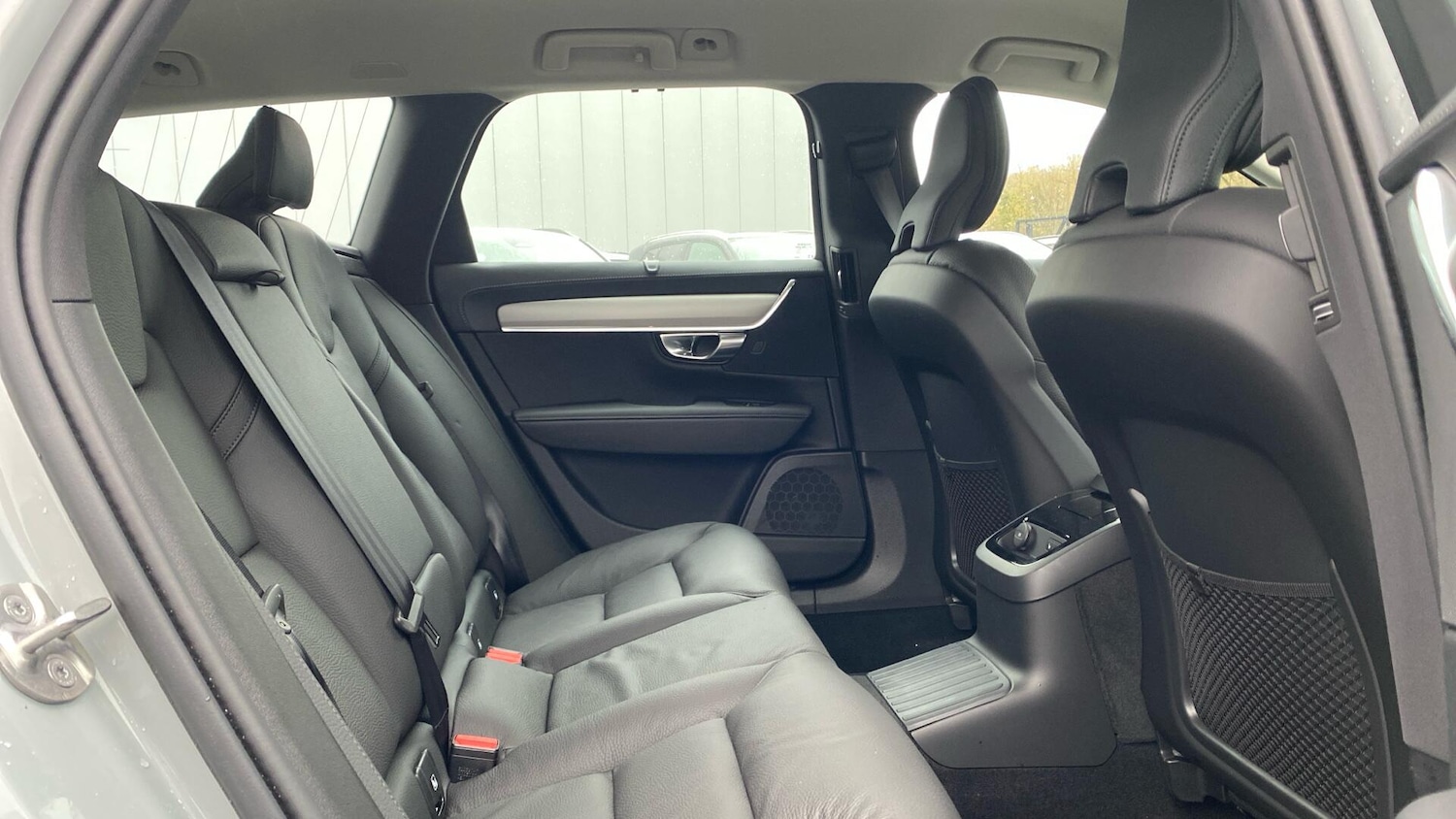 Used Volvo V90 2025 for sale - 76801937: Photo 7