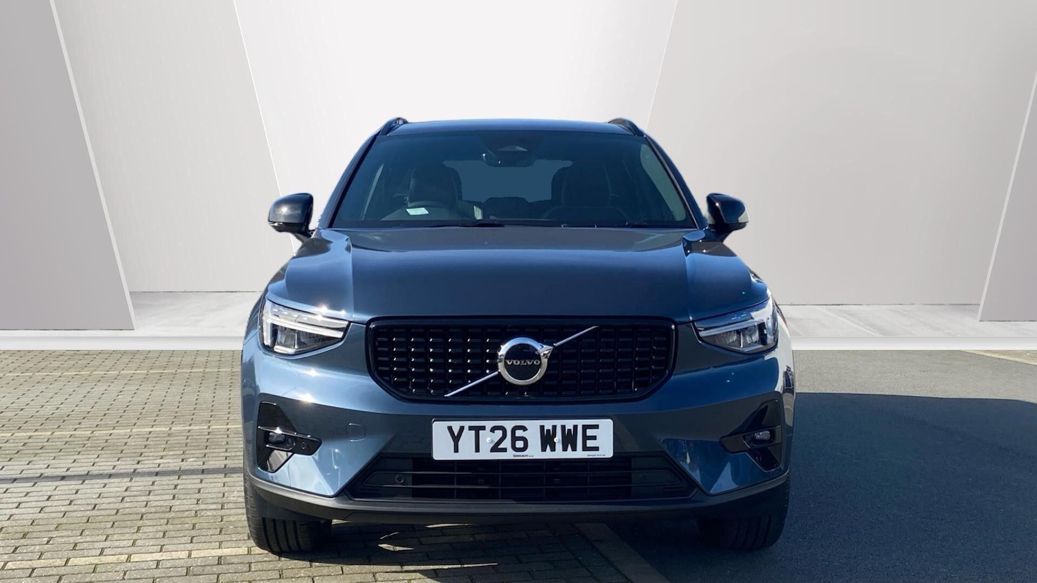 Used Volvo XC40 for sale - 77752944: Photo 2