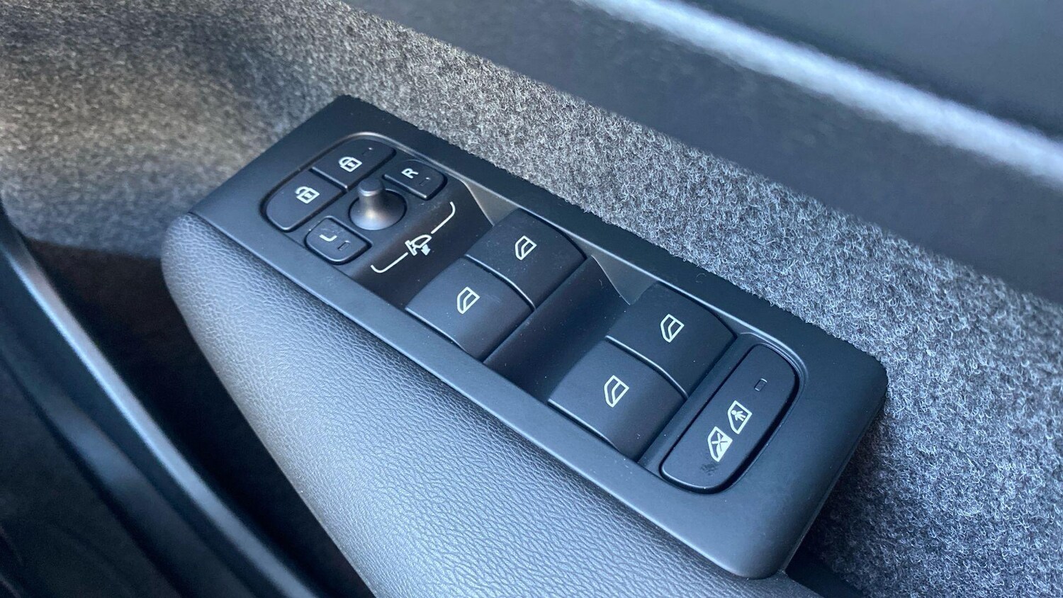 Used Volvo XC40 for sale - 77752944: Photo 20