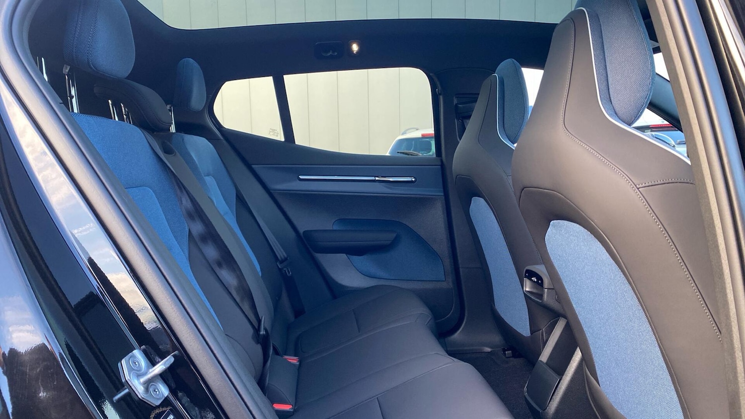 Used Volvo EX30 2025 for sale - 77377096: Photo 12