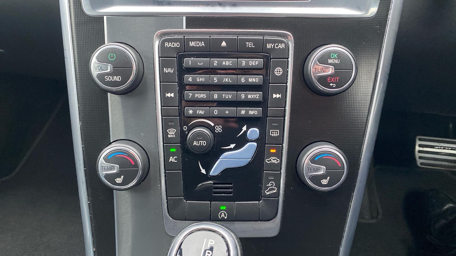 Used Volvo XC60 2017 for sale - 76856010: Photo 14