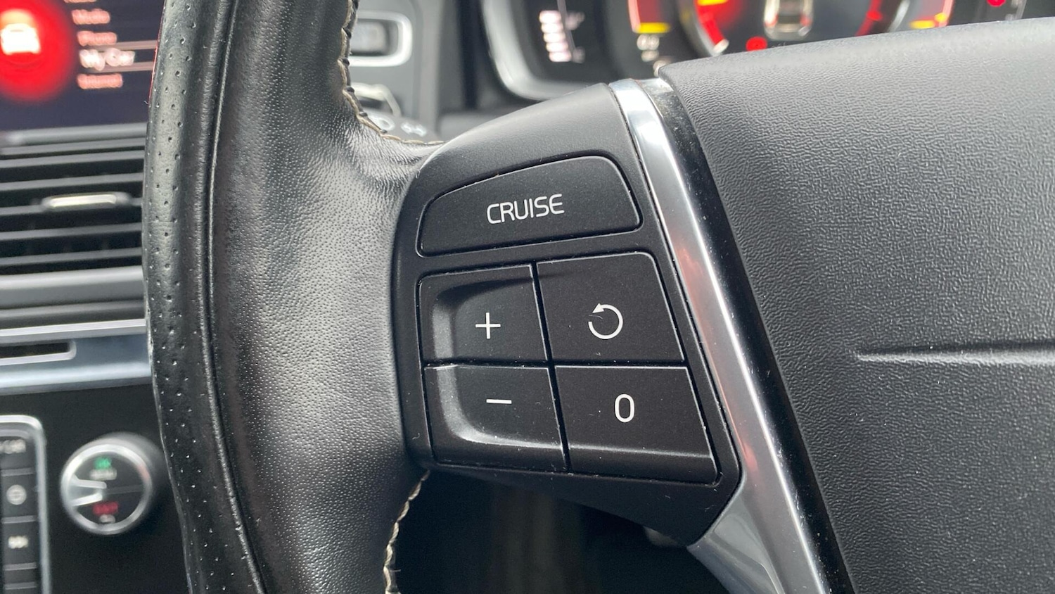 Used Volvo XC60 2017 for sale - 76856010: Photo 20