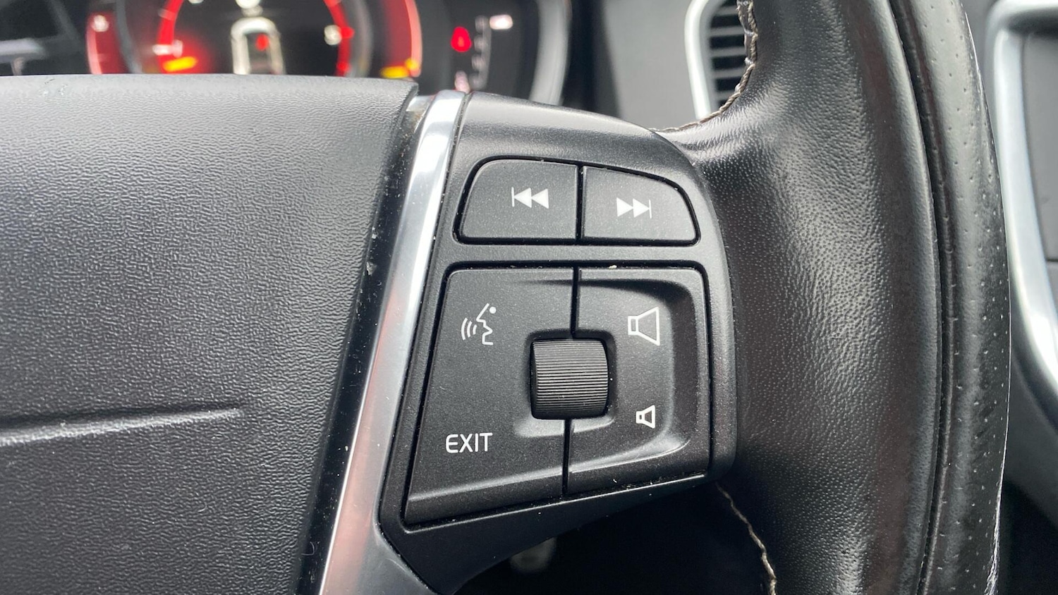 Used Volvo XC60 2017 for sale - 76856010: Photo 21