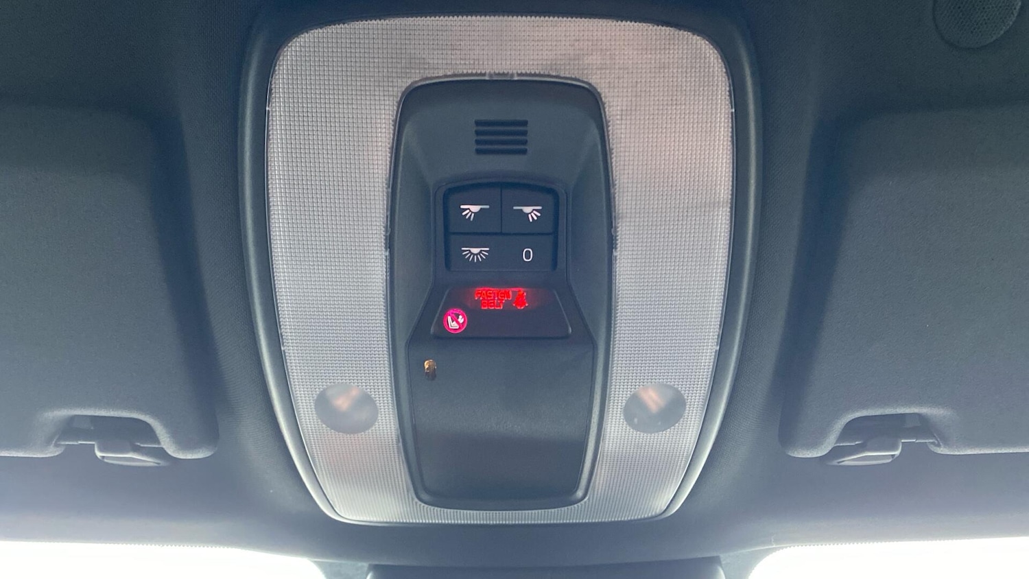 Used Volvo XC60 2017 for sale - 76856010: Photo 26