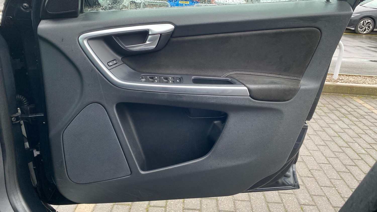 Used Volvo XC60 2017 for sale - 76856010: Photo 27