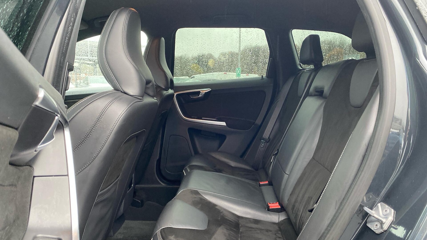 Used Volvo XC60 2017 for sale - 76856010: Photo 31