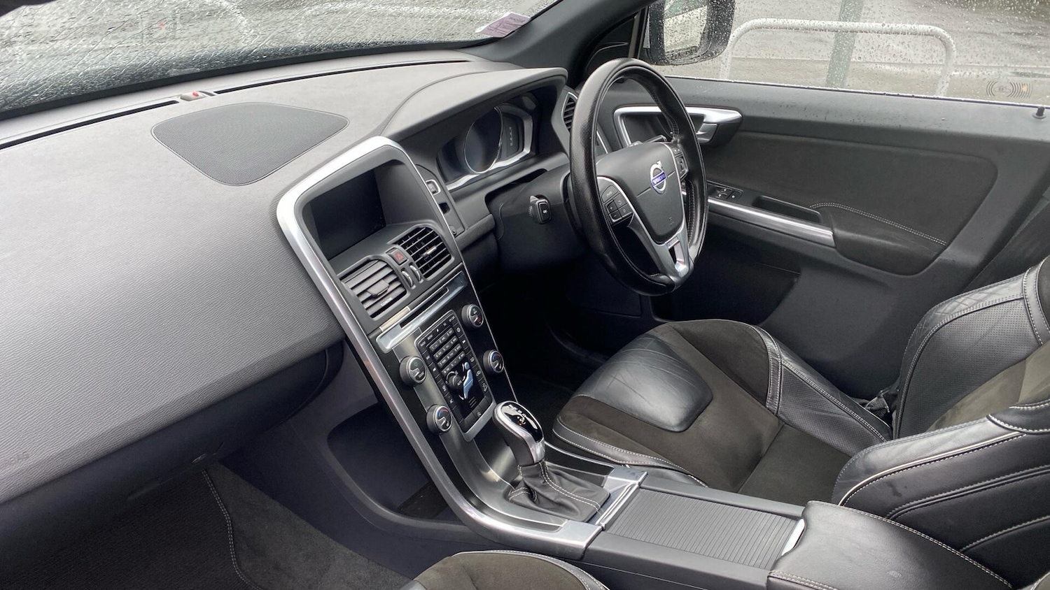 Used Volvo XC60 2017 for sale - 76856010: Photo 37