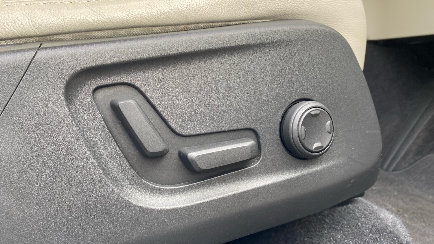 Used Volvo XC40 2019 for sale - 78007856: Photo 23