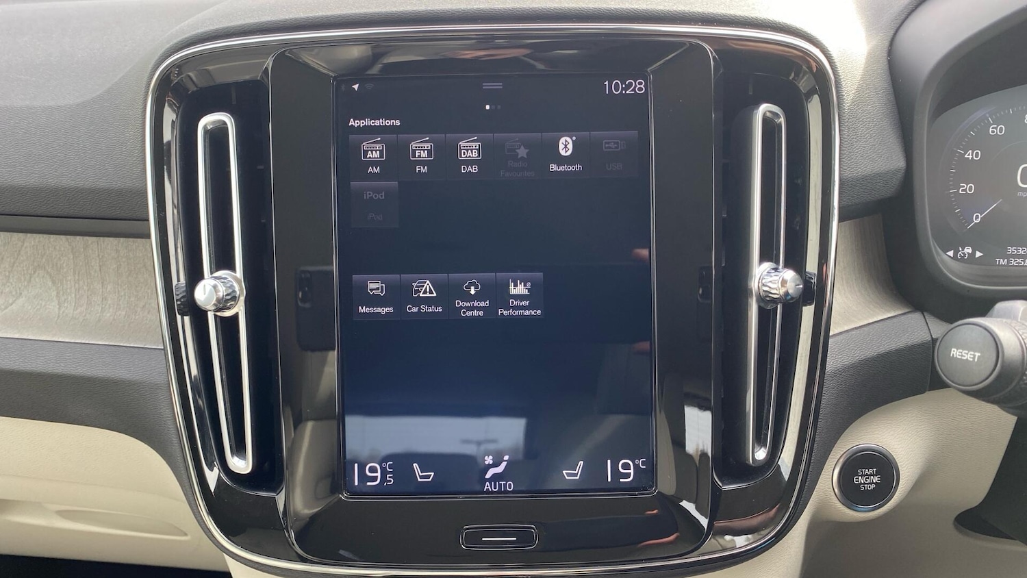 Used Volvo XC40 2019 for sale - 78007856: Photo 29