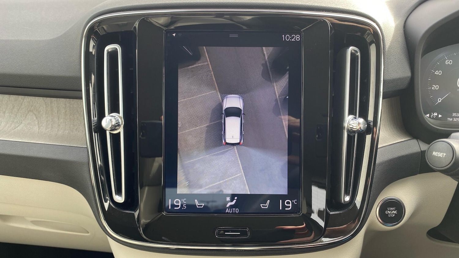 Used Volvo XC40 2019 for sale - 78007856: Photo 31