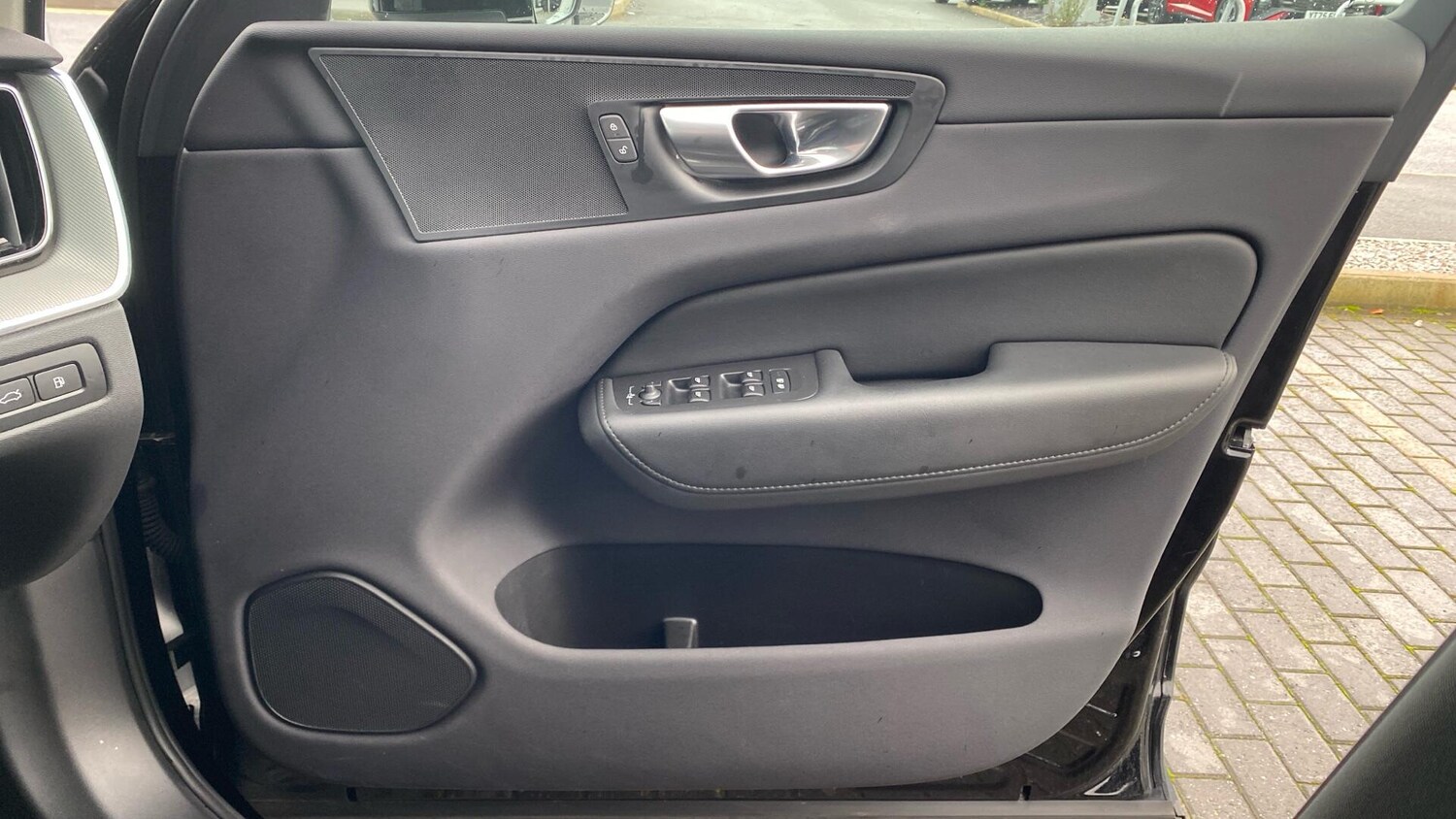 Used Volvo XC60 2023 for sale - 76752673: Photo 30