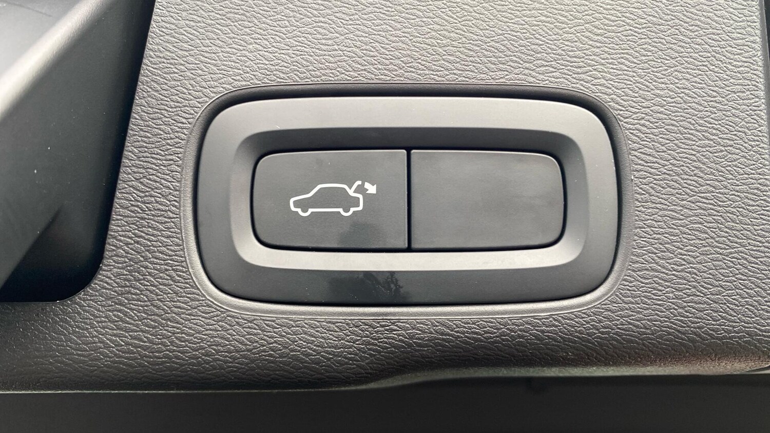 Used Volvo XC60 2023 for sale - 76752673: Photo 36