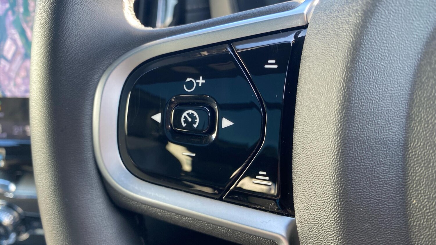 Used Volvo XC60 2025 for sale - 77939342: Photo 17