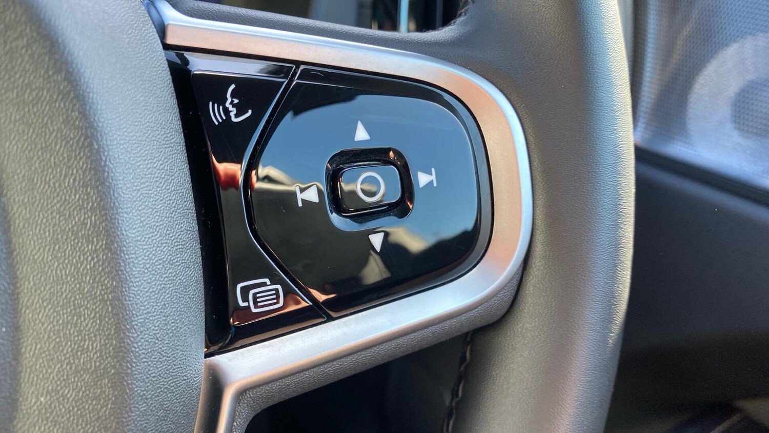 Used Volvo XC60 2025 for sale - 77939342: Photo 18