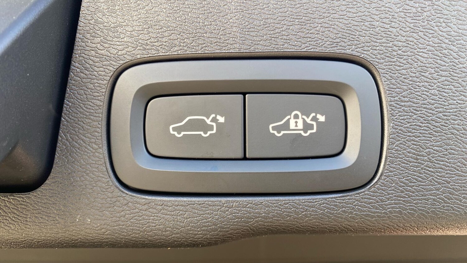 Used Volvo XC60 2025 for sale - 77939342: Photo 24