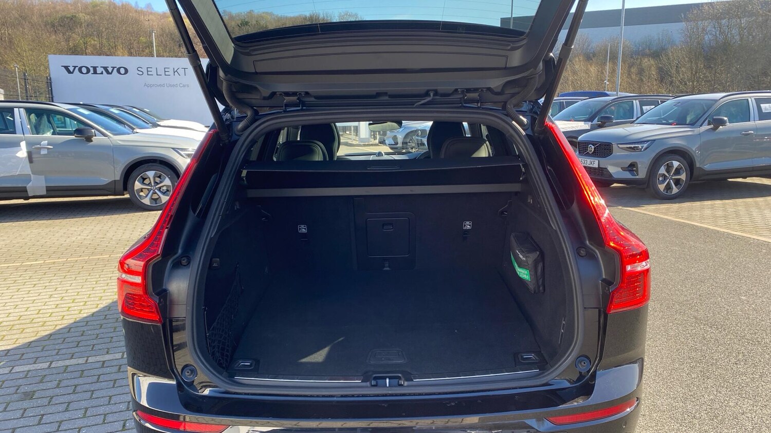 Used Volvo XC60 2025 for sale - 77939342: Photo 35