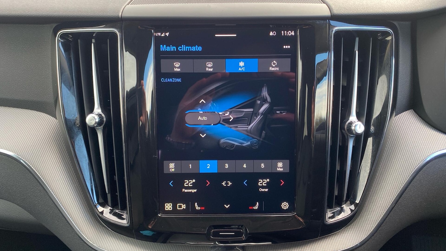 Used Volvo XC60 2024 for sale - 76633149: Photo 15