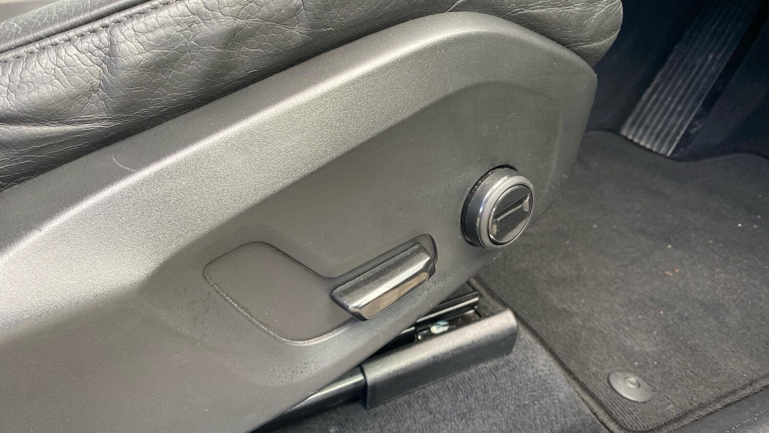 Used Volvo XC60 2024 for sale - 76633149: Photo 29