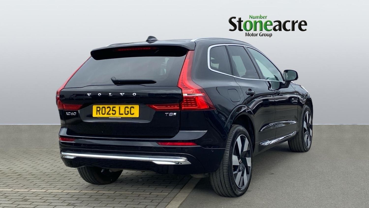 Used Volvo XC60 2025 for sale - 77924814: Photo 2