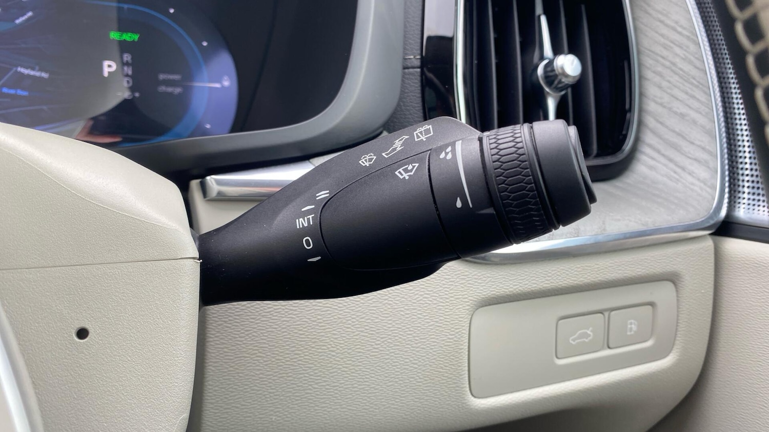 Used Volvo XC60 2025 for sale - 77924814: Photo 22