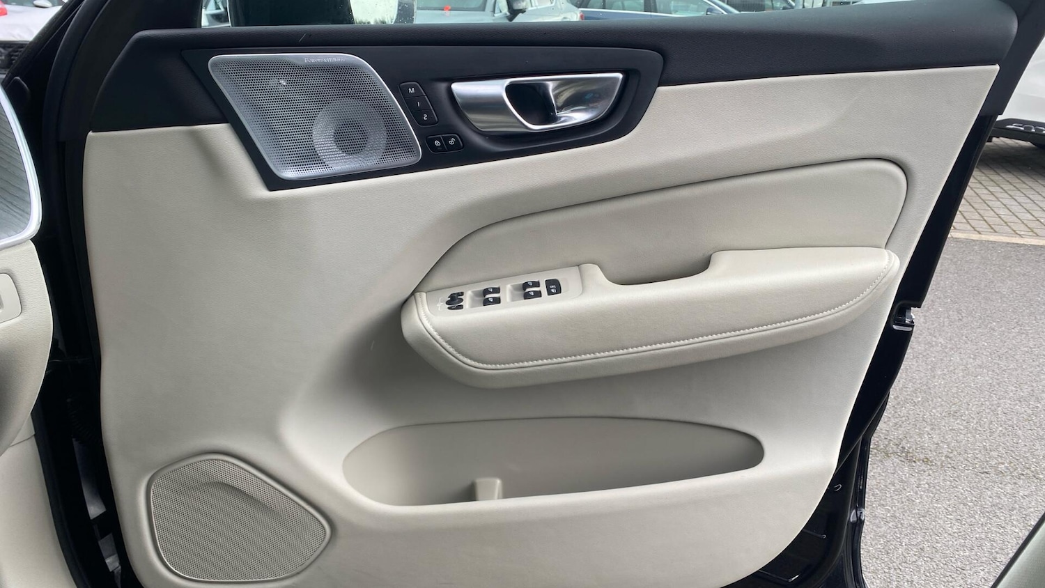 Used Volvo XC60 2025 for sale - 77924814: Photo 28