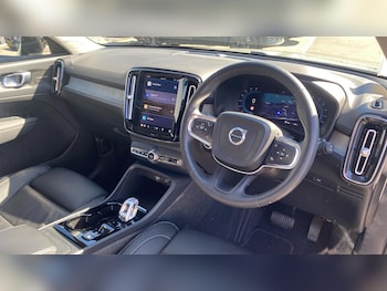 Used Volvo XC40 2023 for sale - 78447869: Photo