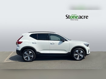 Used Volvo XC40 2026 for sale - 79255597: Photo