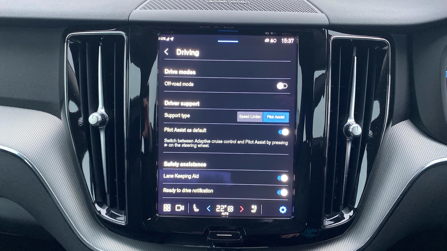 Used Volvo XC60 2023 for sale - 77230067: Photo 16