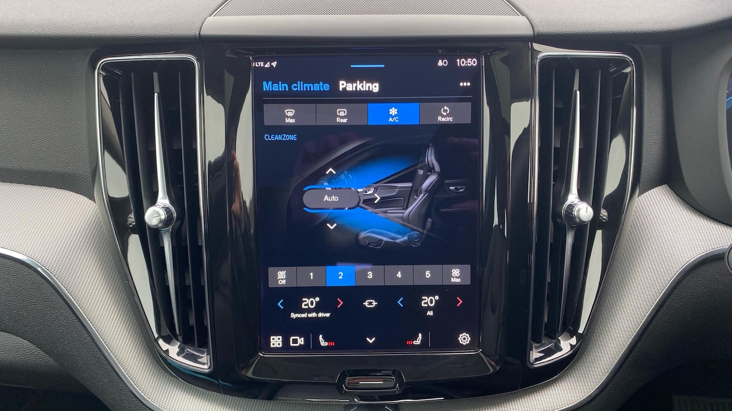 Used Volvo XC60 2023 for sale - 77612153: Photo 27