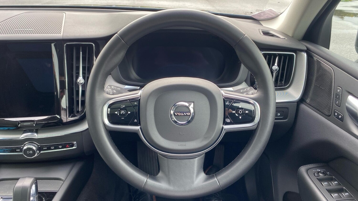 Used Volvo XC60 2023 for sale - 76001624: Photo 10