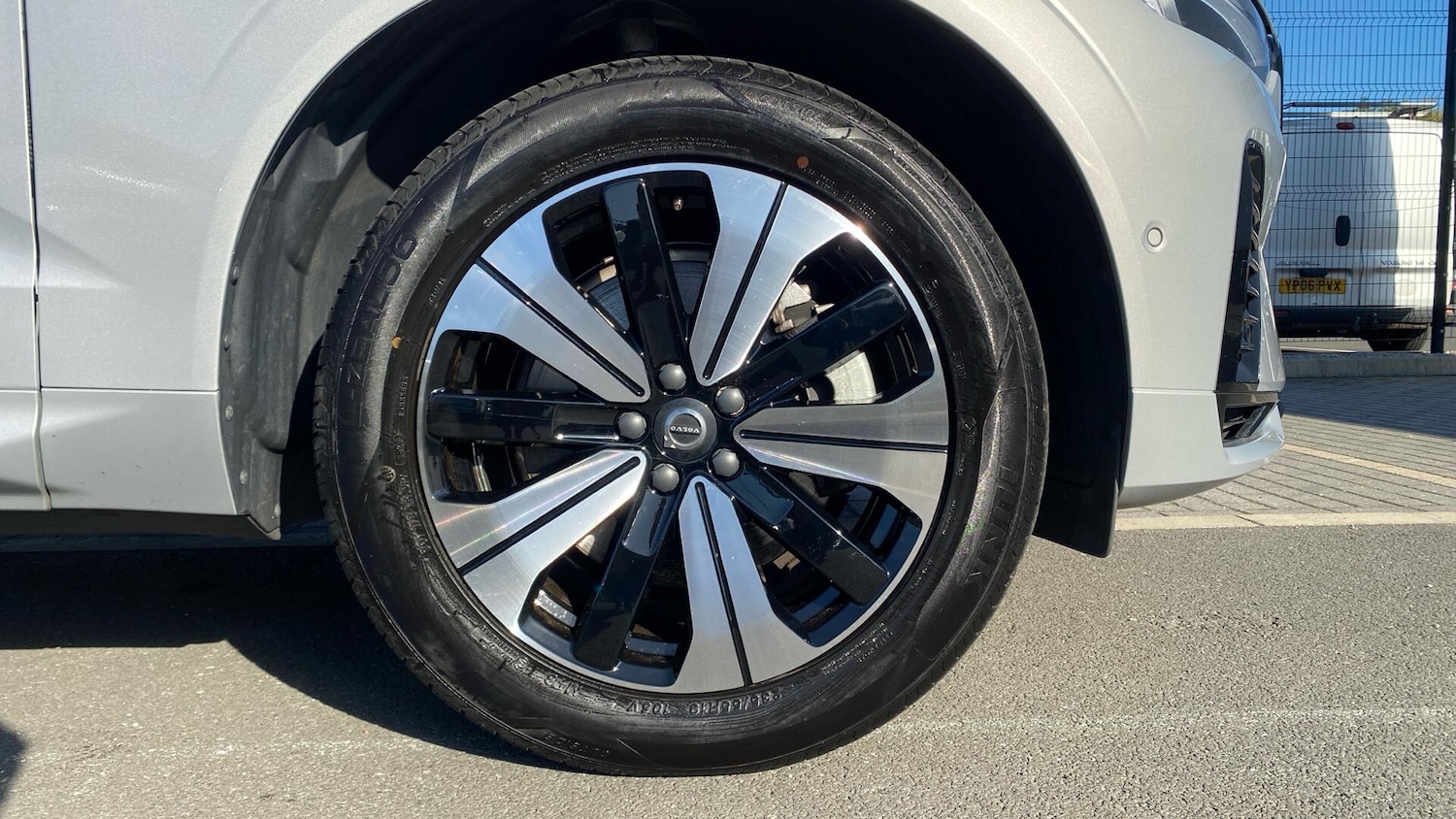 Used Volvo XC60 2023 for sale - 76099359: Photo 10