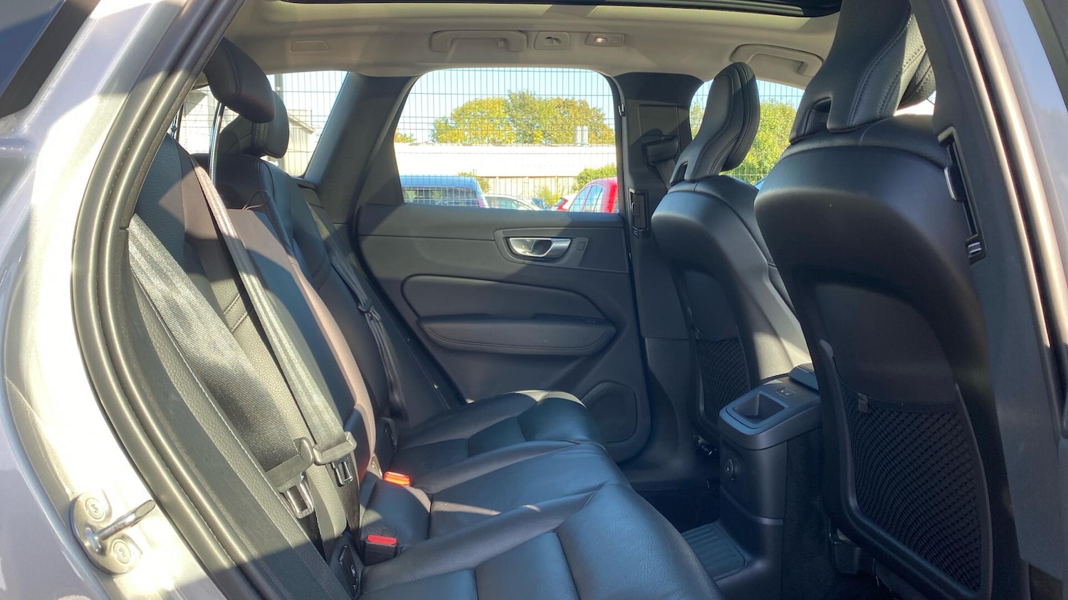 Used Volvo XC60 2023 for sale - 76099359: Photo 7