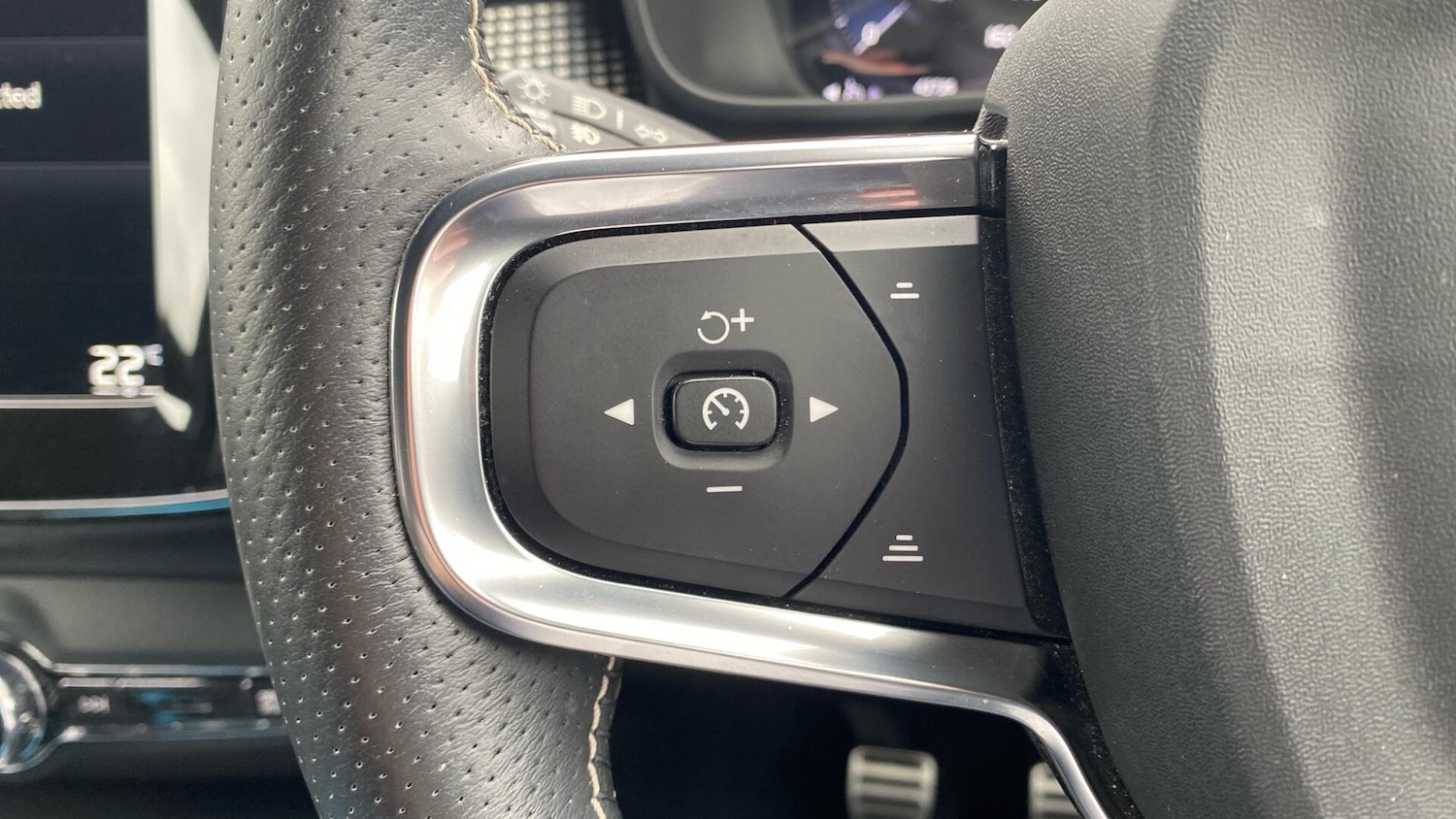 Used Volvo XC40 2021 for sale - 76151796: Photo 19