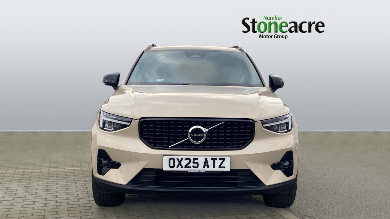 Used Volvo XC40 for sale - 77753967: Photo 2
