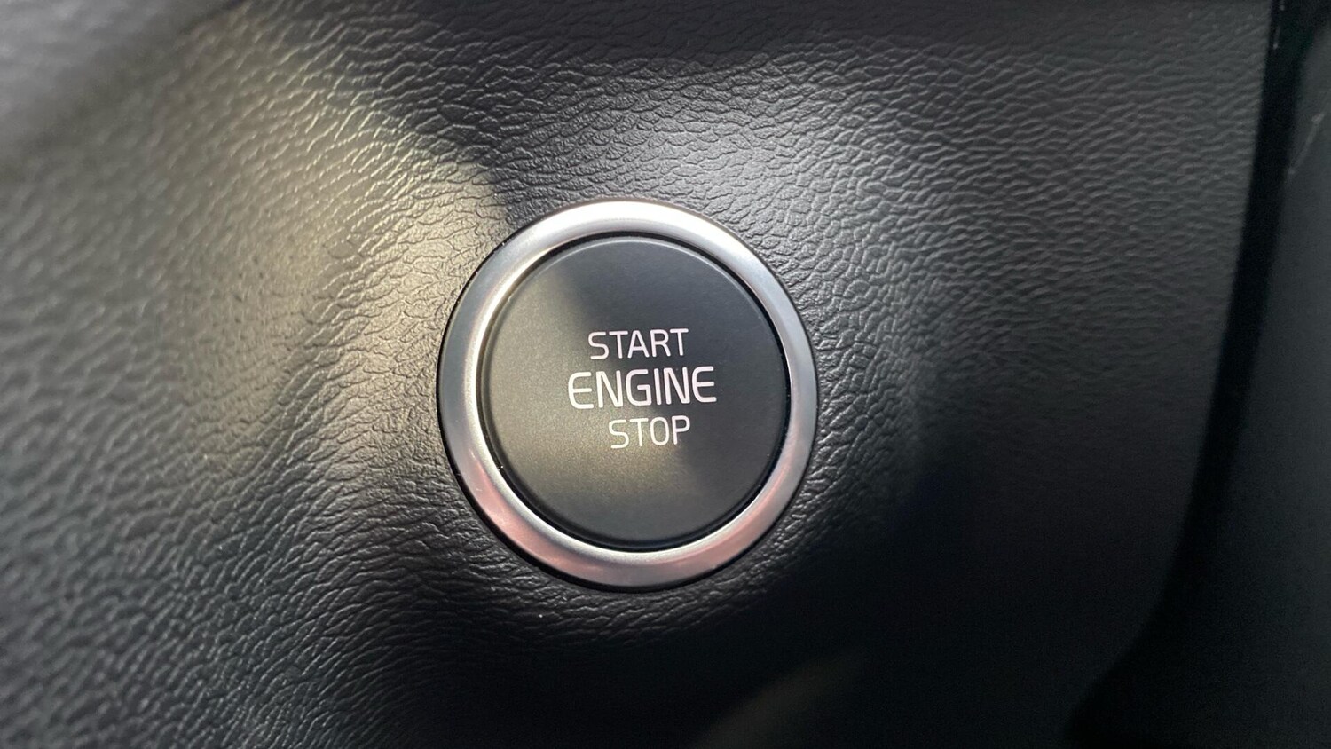 Used Volvo XC40 for sale - 77753967: Photo 21