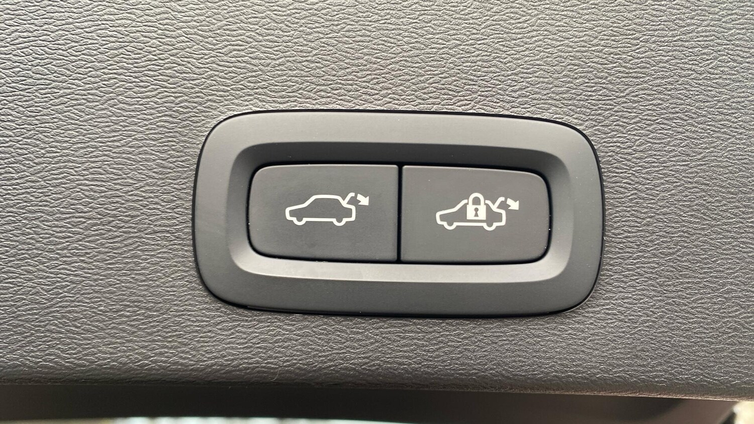 Used Volvo XC40 for sale - 77753967: Photo 24