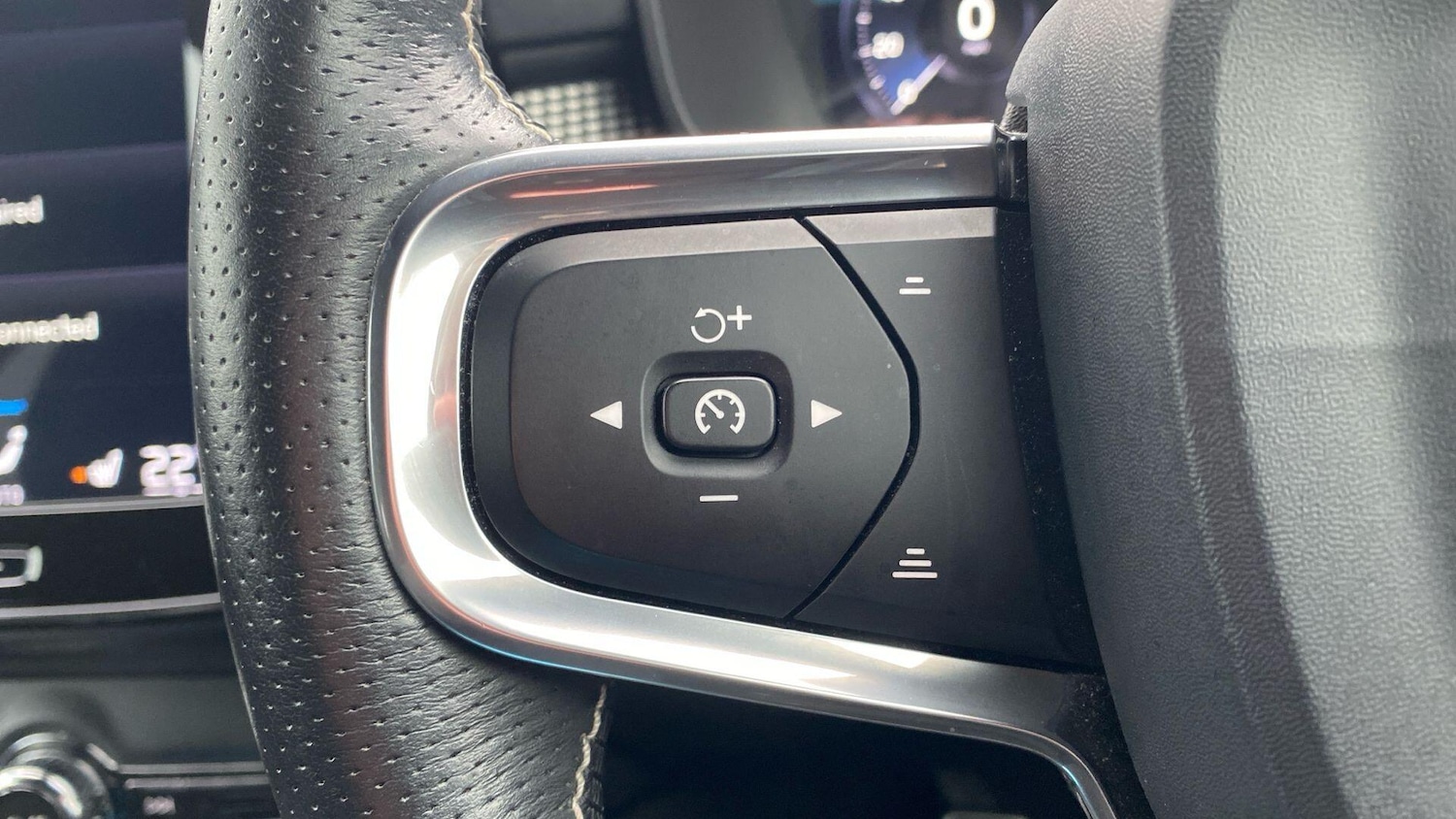 Used Volvo XC40 2019 for sale - 77120190: Photo 17