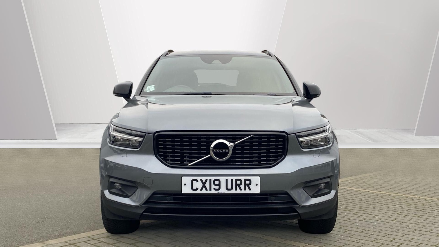 Used Volvo XC40 2019 for sale - 77120190: Photo 2