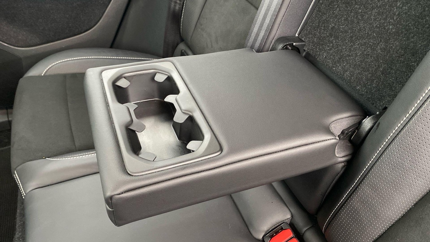 Used Volvo XC40 2019 for sale - 77120190: Photo 37