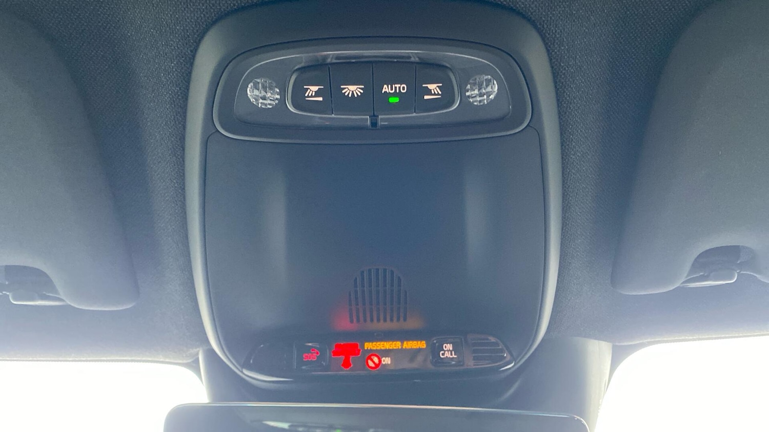 Used Volvo XC40 2019 for sale - 77120190: Photo 65