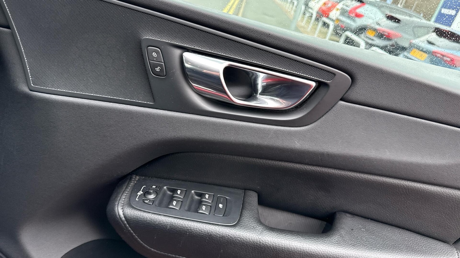 Used Volvo XC60 2018 for sale - 77060414: Photo 24