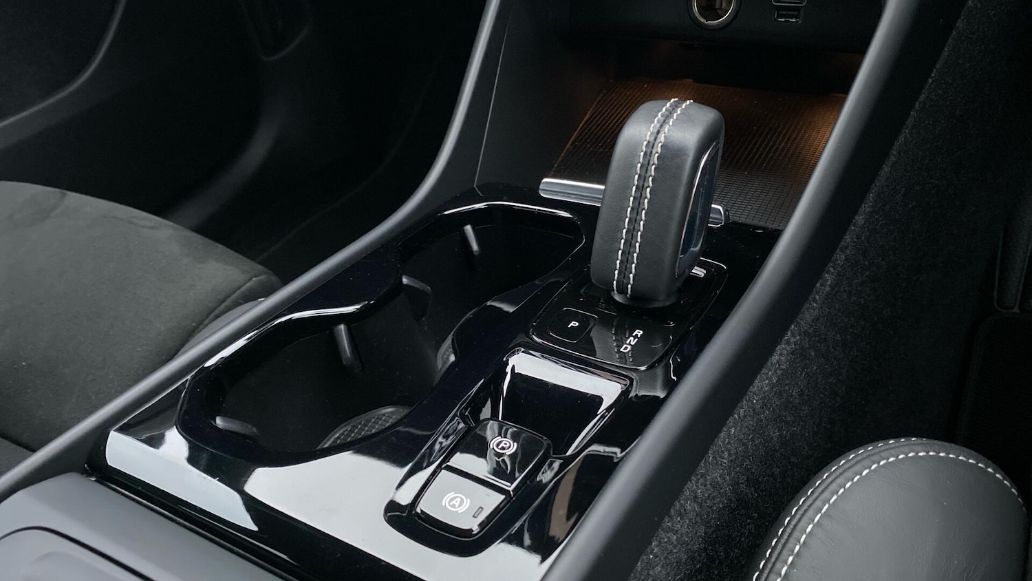 Used Volvo XC40 for sale - 77266943: Photo 25